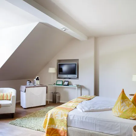 Zur Linde Dein Self Check In Hotel