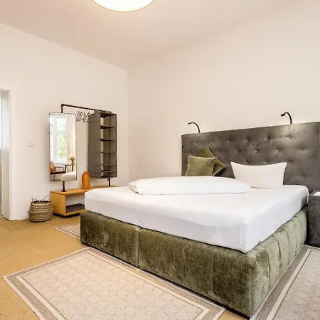 Zur Linde Dein Self Check In 4* Michendorf