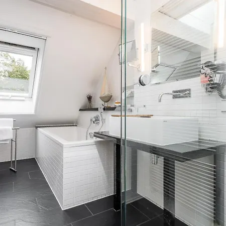 Zur Linde Dein Self Check In 4* Michendorf