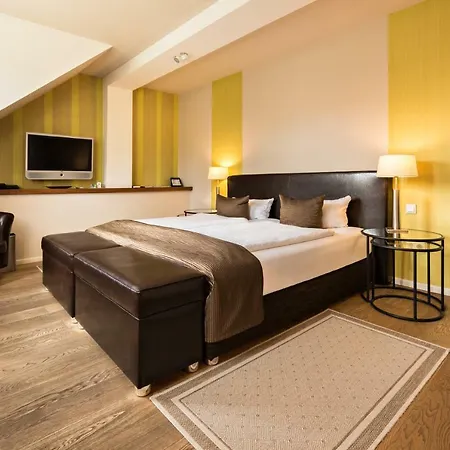 Zur Linde Dein Self Check In Hotel