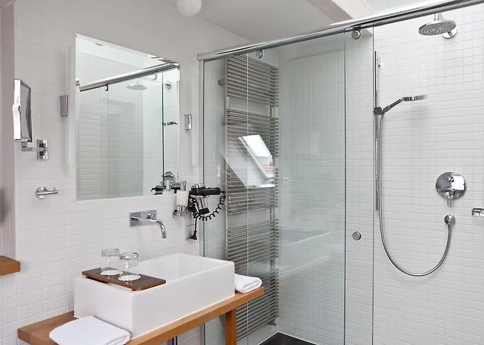 Zur Linde Dein Self Check In 4* Michendorf