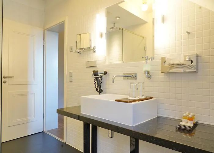 酒店 Zur Linde Dein Self Check In 米兴多夫