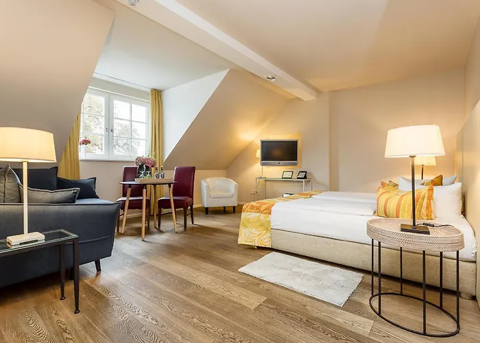 Zur Linde Dein Self Check In Hotel 4*