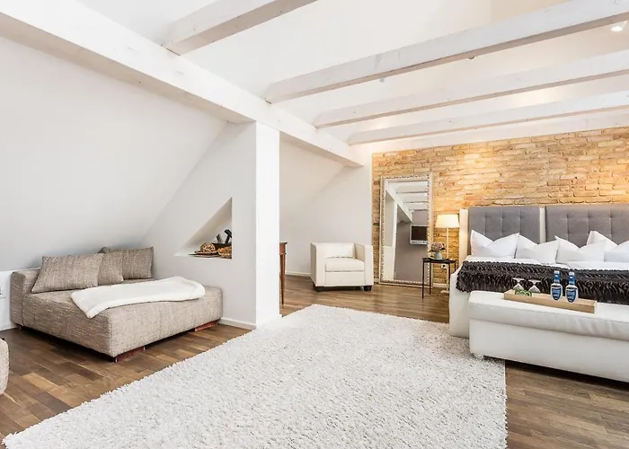 Zur Linde Dein Self Check In 酒店